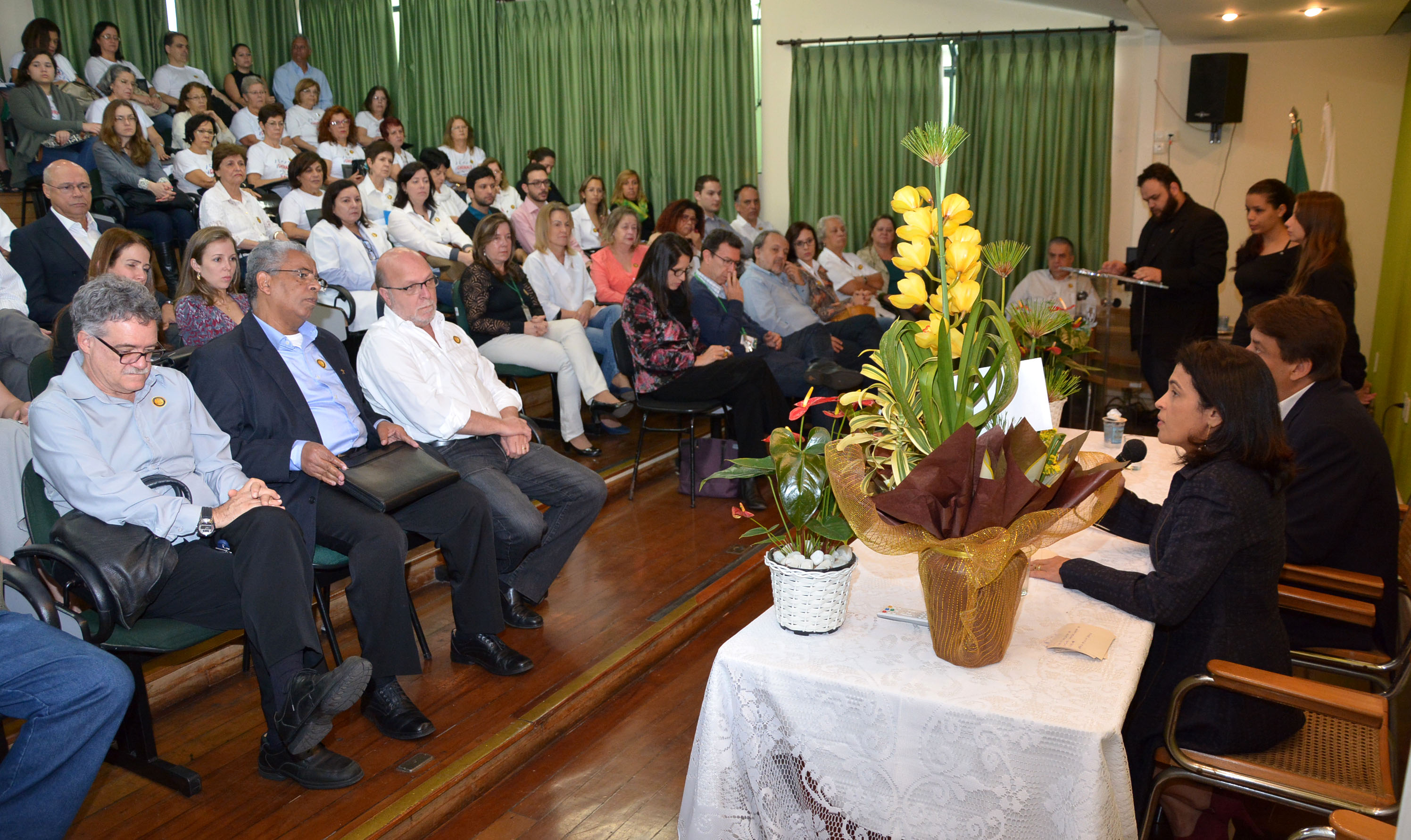 Significado do nome Paulo Sérgio - Dicionário de Nomes Próprios