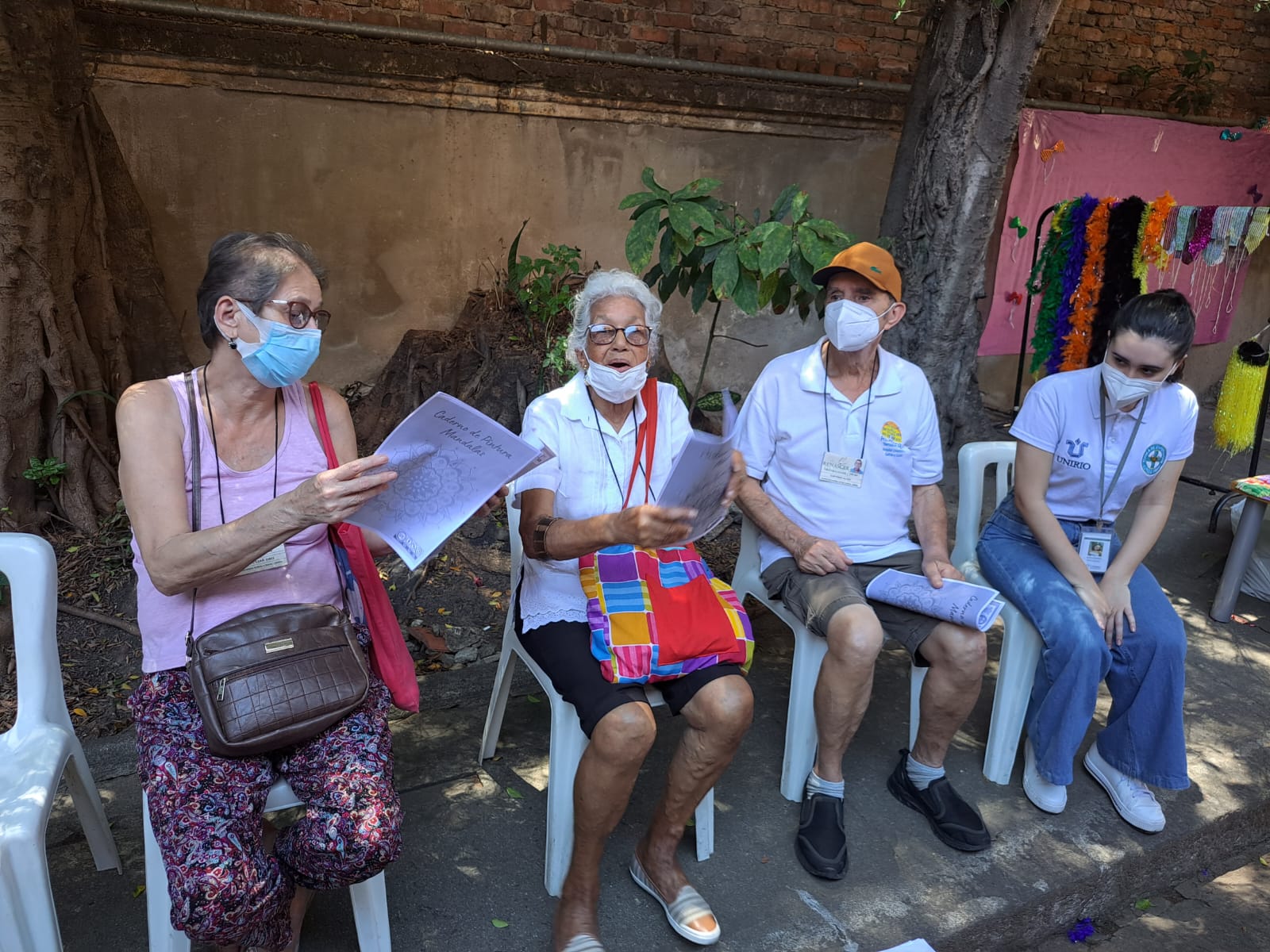 Evento anual, que contou com a participação de diversas equipes multiprofissionais do HUGG (Psicologia, Terapia Ocupacional, Fisioterapia, Nutrição, Serviço Social) através de oficinas e consultas voltadas para a promoção de saúde para idosos.