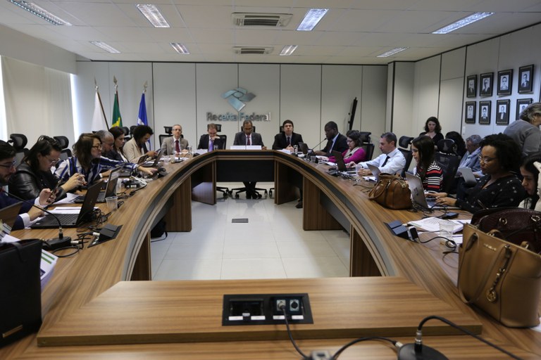 Equipe técnica apresenta resultado da arrecadação de tributos federais e contribuições previdenciárias do mês de junho. Foto: Divulgação/ME