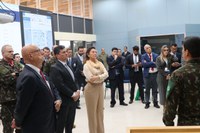 Exercício Guardião Cibernético recebe diplomata e parlamentares na ESD