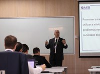 Presidente da AEB ministra palestra sobre o Programa Espacial Brasileiro para os alunos do CSIE