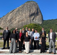 Escola Superior de Guerra recebe visita de integrantes do Curso de Estudos de Política e Estratégia da ADESG