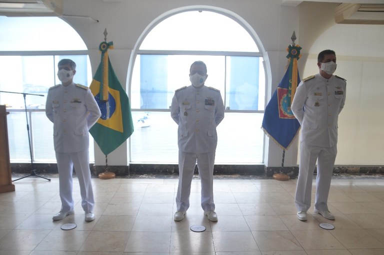 ESG realiza cerimônia de transmissão da Assistência Militar da Marinha e imposição da Medalha do Mérito Marechal Cordeiro de Farias 03.jpeg