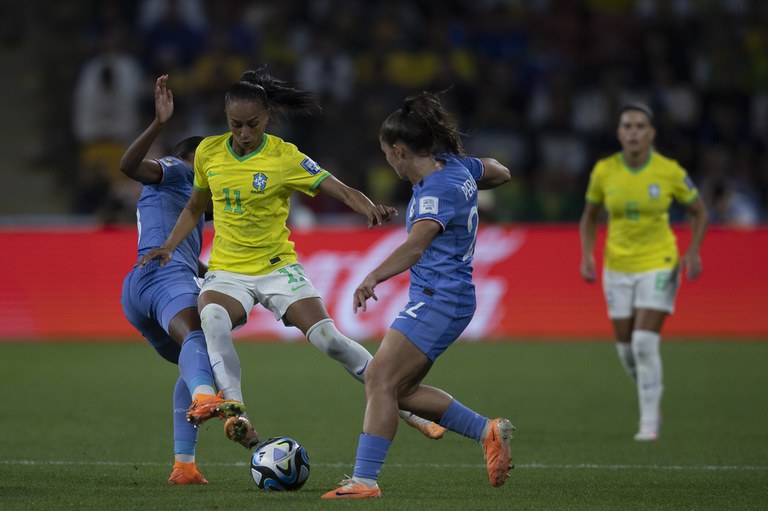 Futebol: Brasil perde para França no segundo jogo da Copa do Mundo Feminina