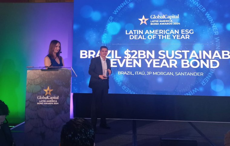 O prêmio Latin American ESG Deal of the Year foi entregue durante cerimônia realizada na segunda-feira em Nova Yorque — Foto: Divulgação TN