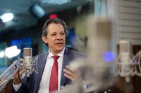 Renegociação da dívida entre RS e União avança e é prioridade para o governo em meio às enchentes, diz Haddad