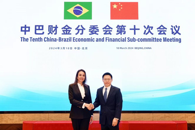 O encontro foi copresidido pela embaixadora Tatiana Rosito, secretária de Assuntos Internacionais do Ministério de Fazenda do Brasil, e pelo Sr. Liao Min, vice-ministro do Ministério das Finanças da China. Foto: Divulgação Ascom/MF