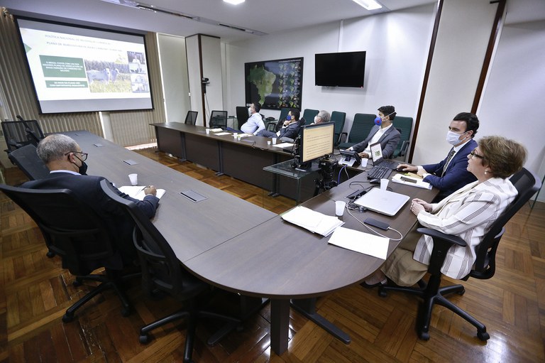 Capa_Em audiencia no STF, ministra diz que agropecuaria e meio ambiente andam juntos no Brasil.jpeg