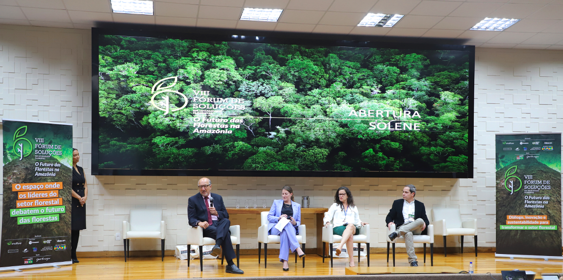 Fórum, organizado em Brasília, estimulou a reflexão sobre a conservação das florestas em pé e estratégias para propiciar a produção de madeira responsável