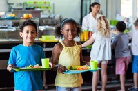 Educação brasileira comemora 15 anos da Lei da Alimentação Escolar