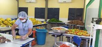 Kits de alimentação escolar são entregues em Teresina