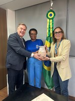 Ministra da Educação de São Tomé e Príncipe vem ao Brasil para intercâmbio sobre o Programa Nacional de Alimentação Escolar