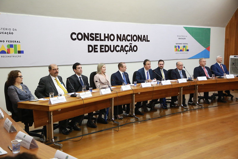 MEC empossa novos membros do Conselho Nacional de Educação em Brasília