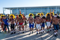 Indígenas defendem liberdade para produzir durante manifestação em Brasília