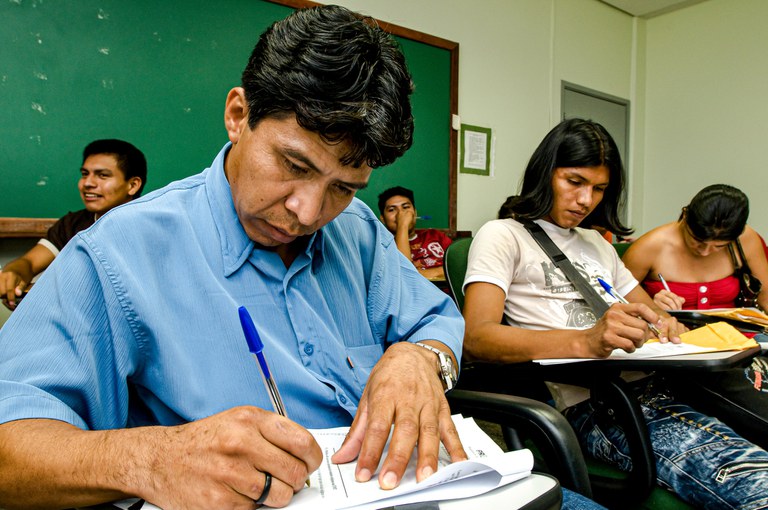 educação indígena _ Mário Vilela.jpg