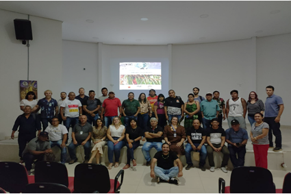 Participantes do encontro em Barra do Garças MT.png