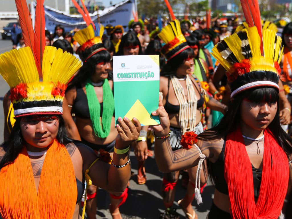 III Marcha Das Mulheres Indígenas Ocupa As Ruas De Brasília Pelo Fim ...