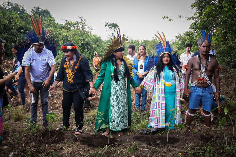 Joenia Wapichana participa de assembleia do Povo Xukuru no agreste ...