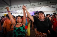 Povos indígenas comemoram a derrubada do marco temporal pelo STF