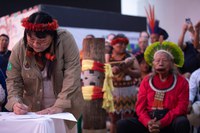 Primeira indígena a presidir a Funai, Joenia Wapichana toma posse em cerimônia histórica prestigiada por lideranças, autoridades e sociedade civil