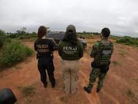 Em ação conjunta, Funai e Polícia Federal combatem extração ilegal de minérios na Terra Indígena Boca do Acre (AM)