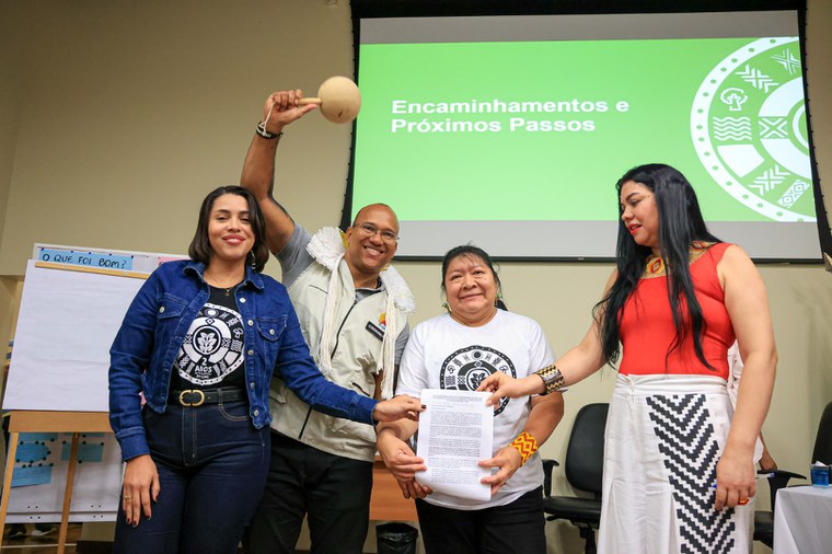 09.11.2024 - Diálogo das CRs, Frentes de Proteção e Museu do Índio com a presidenta e diretoras - Foto Lohana Chaves  (22).JPG