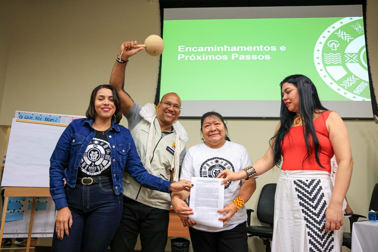 09.11.2024 - Diálogo das CRs, Frentes de Proteção e Museu do Índio com a presidenta e diretoras - Foto Lohana Chaves  (22).JPG