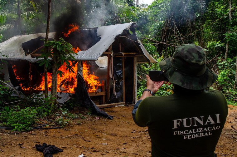 Desintrusão Garimpo - Munduruku @ Mário Vilela_Funai (48).jpg