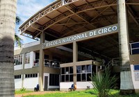 Escola Nacional de Circo, no Rio, saúda seus novos talentos!