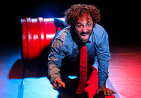Com recursos de teatro, circo e música, peça definida como um “Shakespeare de periferia”, entra em cartaz no Teatro Glauce Rocha