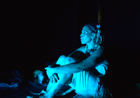 Funarte recebe espetáculo que mostra a resistência de uma indígena ‘benzedeira da mata’