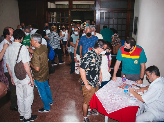 Sessão de autógrafos_Livro Para Ouvir o Samba_Foto Nadejda Costa. Teatro Dulcina_Programa Bossa Criativa_Mostra Arte de Toda Gente_2022.03.17_28