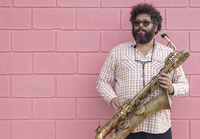 Saxofonista Esdras Nogueira faz turnê pelo Brasil