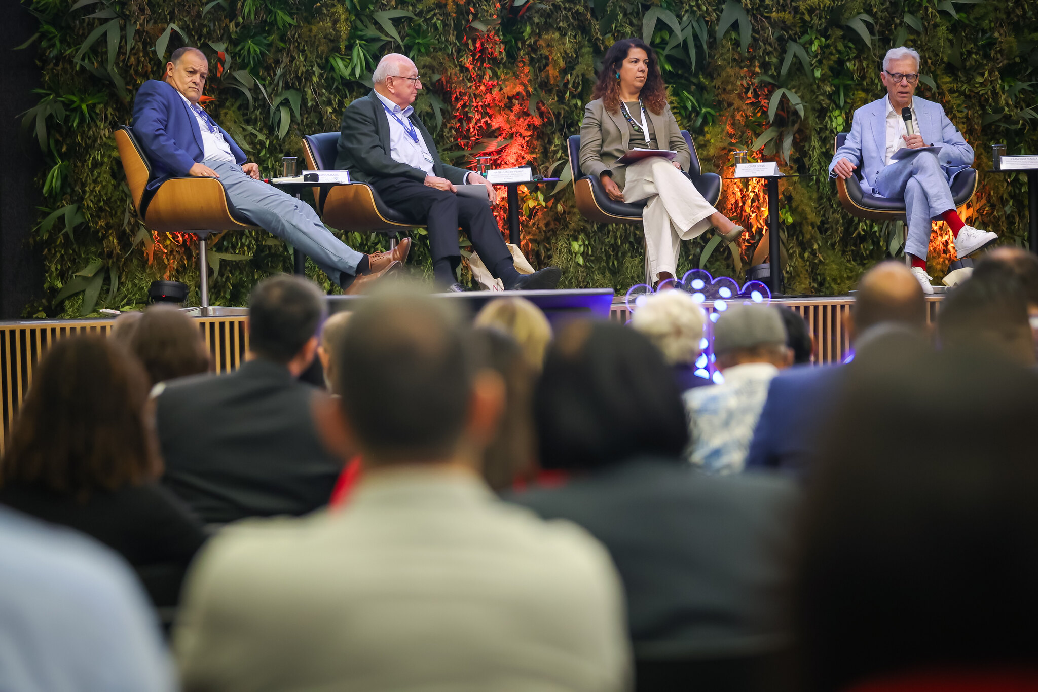 Projeções e tendências do Estado são discutidas em painel do XXIX Congresso do CLAD