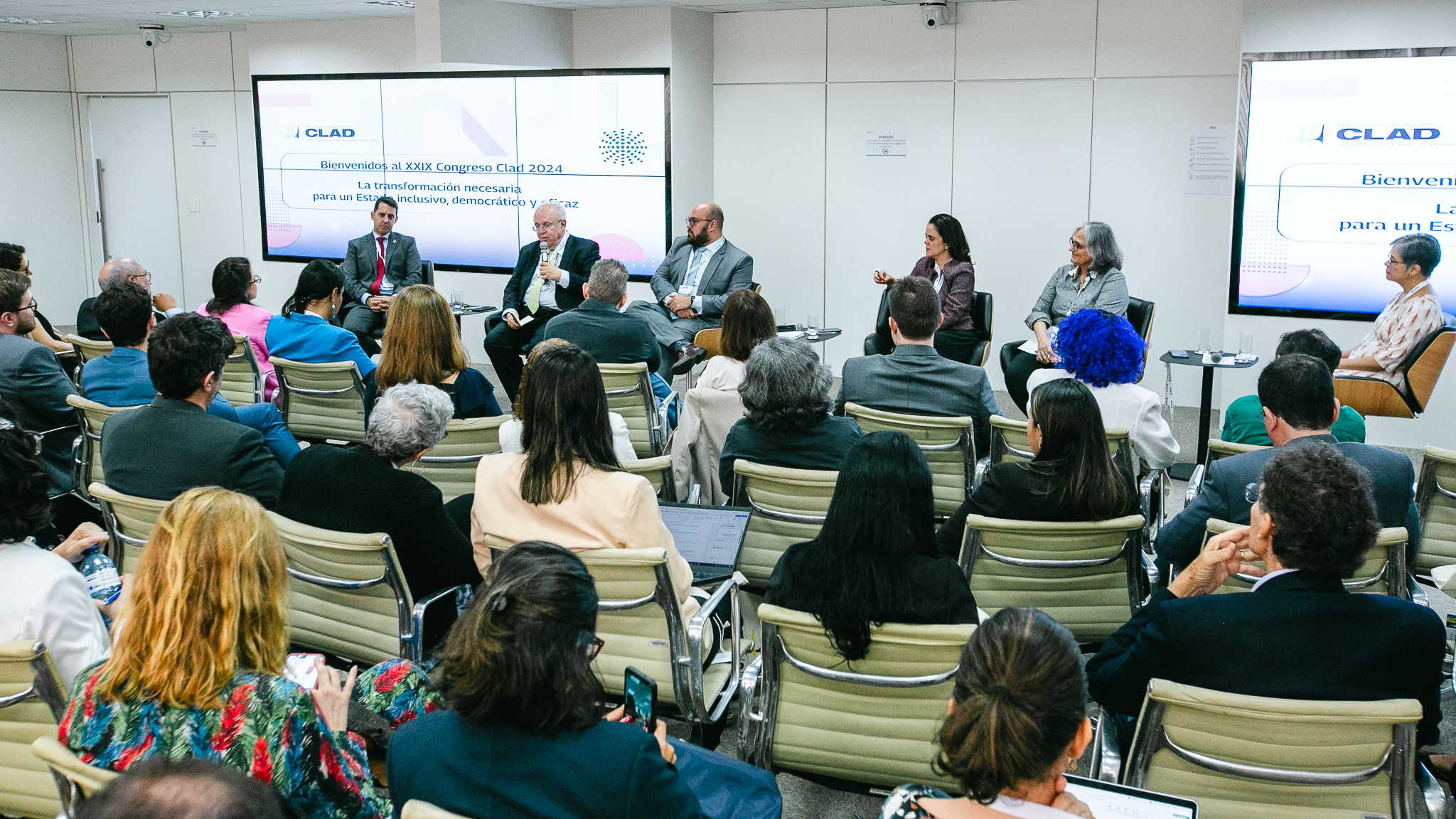 Gestão apresenta projeto de transformação do Estado conduzido pela pasta em painel do XXIX Congresso do CLAD