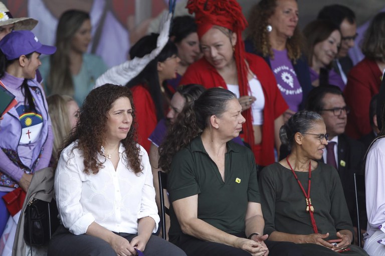 Foto Ministra - Marcha das Margaridas.jpg