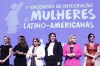 Esther Dweck participa do 1º Encontro de Integração de Mulheres Latino-Americanas