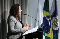 Esther Dweck destaca liderança do Brasil no combate às mudanças climáticas e na promoção da sustentabilidade