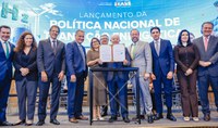 Ao lado de Lula, ministra Esther Dweck participa do lançamento da Política Nacional de Transição Energética