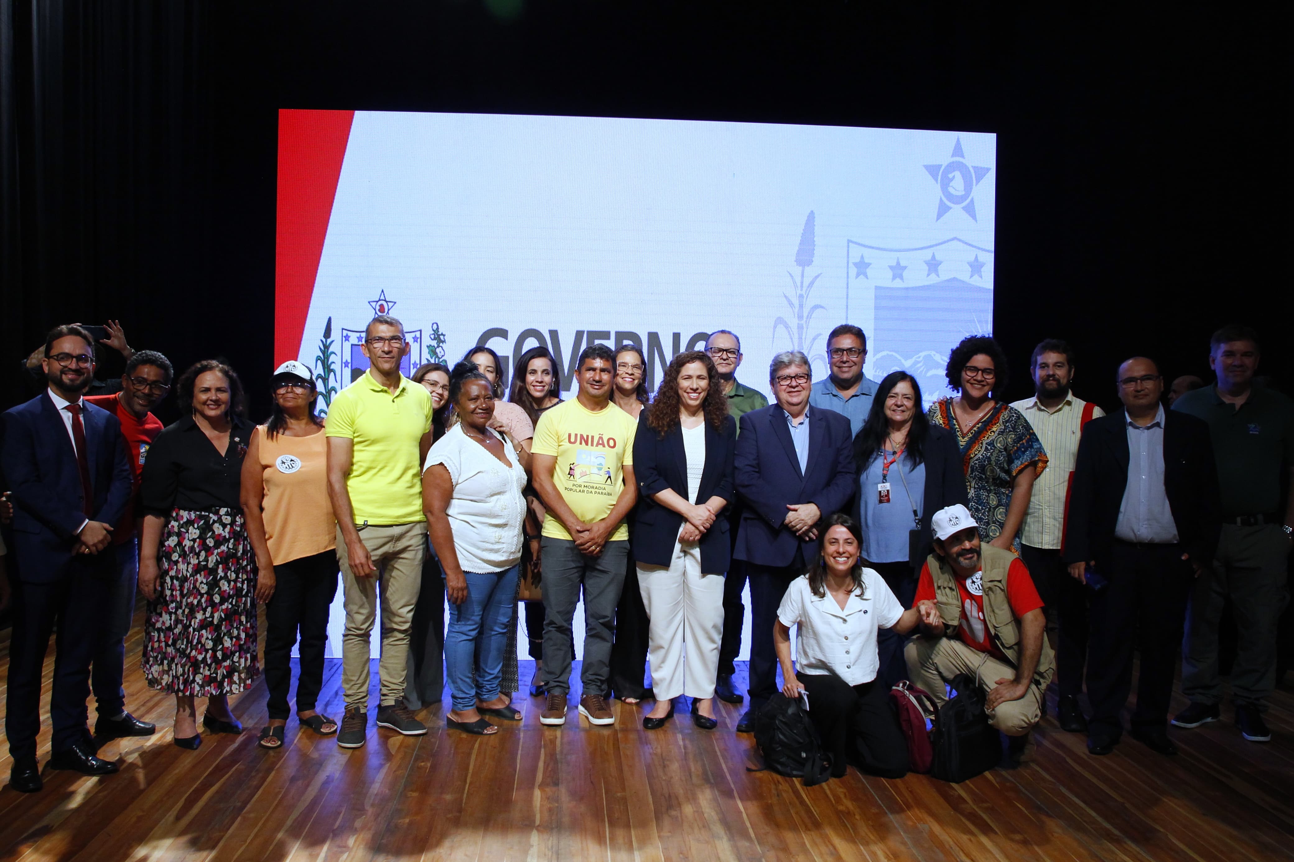 Gestão faz entregas do Imóvel da Gente para a população da Paraíba