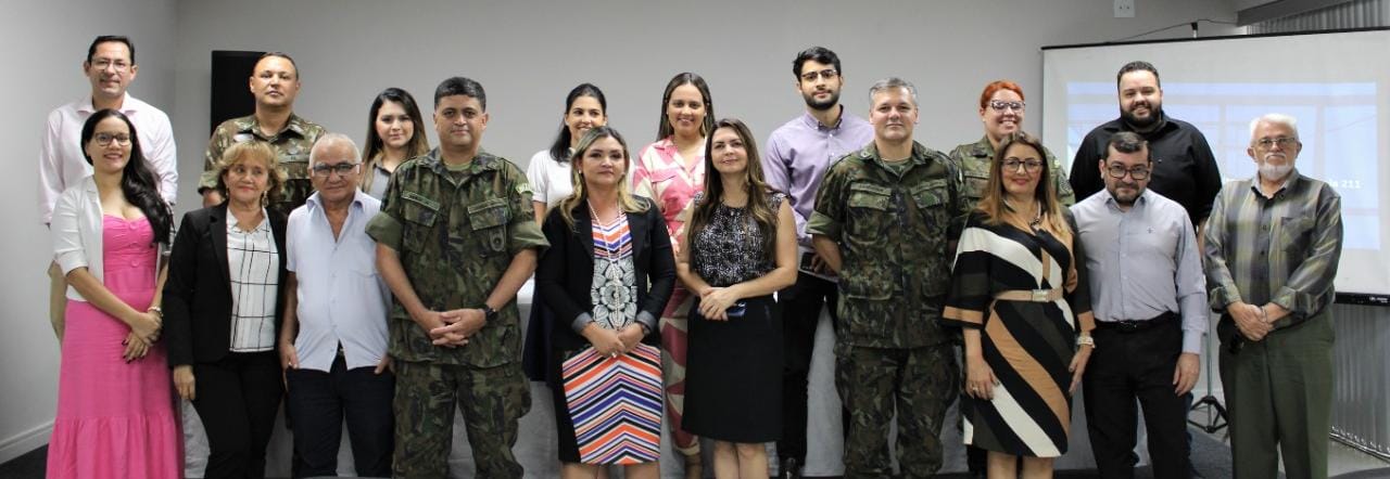 Foto 2 Reunião com servidores da Junta Comercial do Estado do Amazonas.jpeg