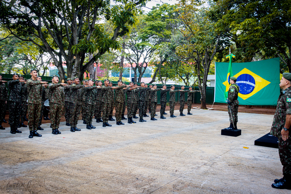 Soldados do Contingente do HFA realizam Juramento à Bandeira