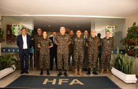 Visita do Chefe Do Departamento de Engenharia e Construção do Exército ao HFA