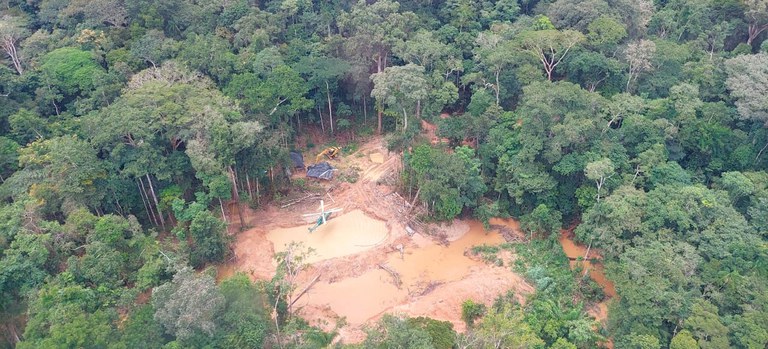 Ibama desmantela garimpo ilegal no Parque Indígena do Aripuanã