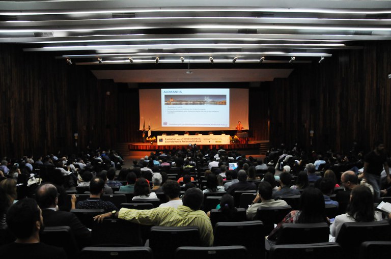 seminario_laf_auditorio.jpg