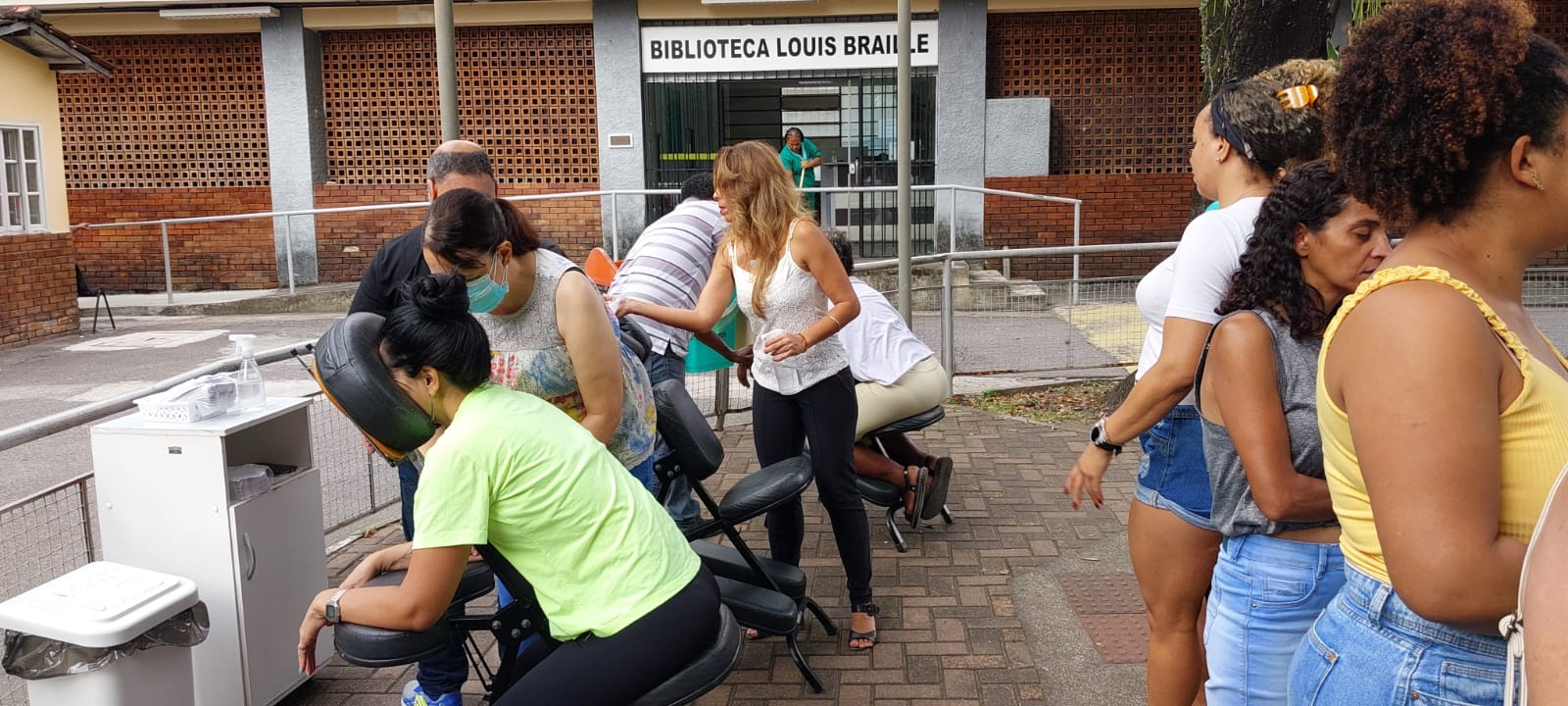 Ação de Saúde - massoterapia - programação 169 anos