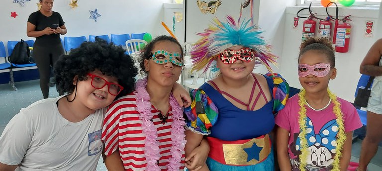 Alunos do IBC fantasiados no baile de carnaval - 2023