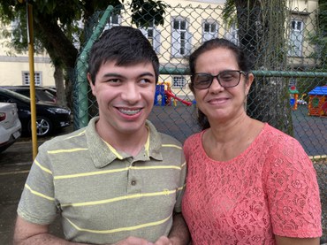 D. Valéria e Felipe