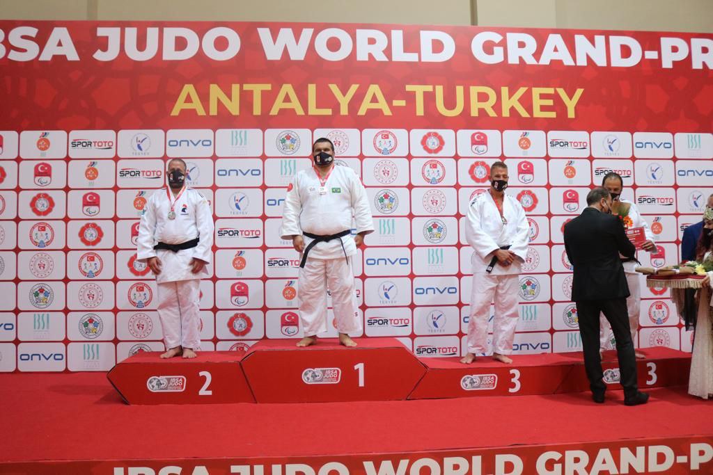 Pódio de Wilians Araújo no Gand Prix de Antalya-Turquia