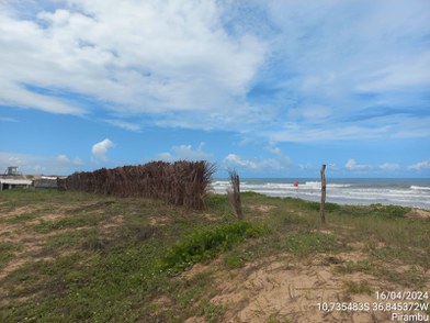Barreira colocada pela Pref Pirambu-SE e praia